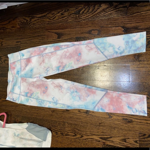 MATCHING workout set. - Picture 5 of 8